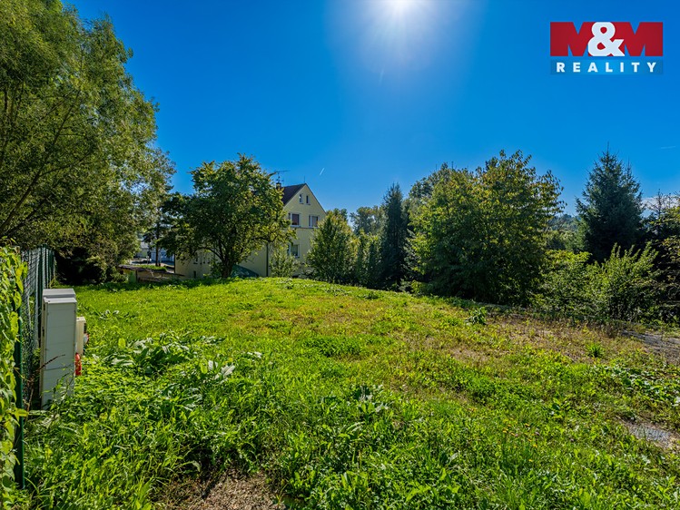 Prodej stavebního pozemku 1 061 m² - foto 2