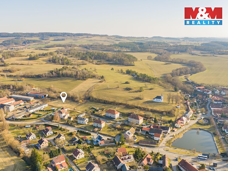 Prodej stavebního pozemku 2 437 m² - foto 2