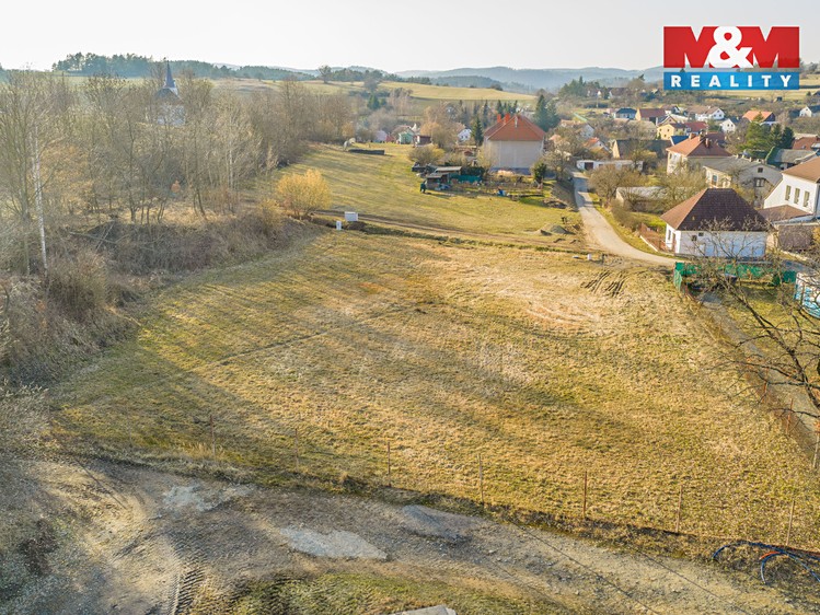 Prodej stavebního pozemku 2 437 m² - foto 8