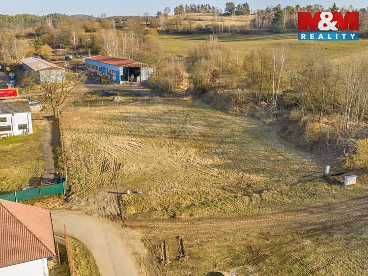Prodej stavebního pozemku 2 437 m² - foto 5