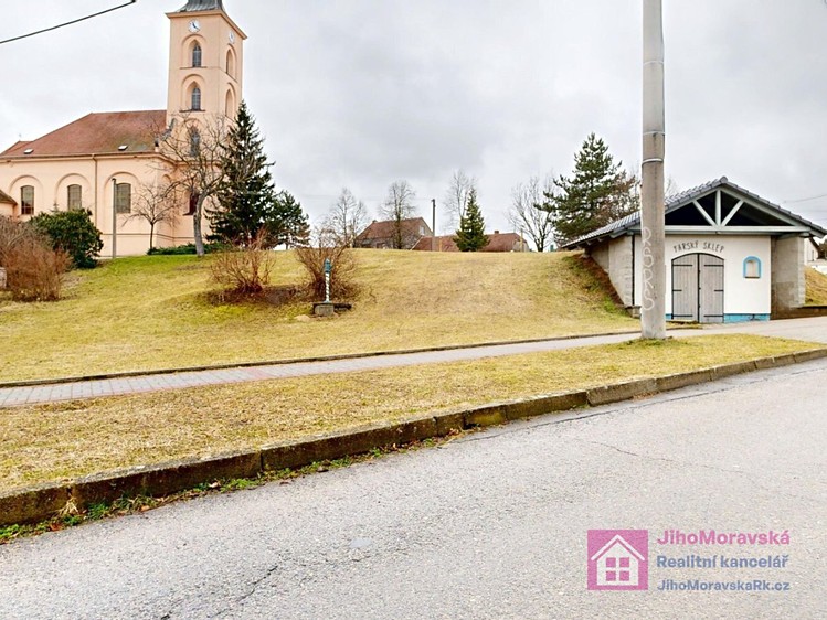 Prodej stavebního pozemku 444 m² - foto 4
