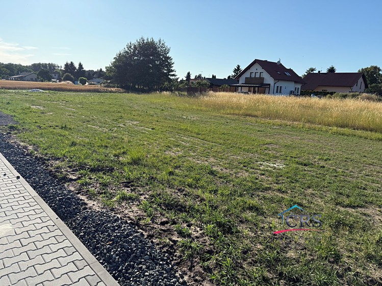 Prodej stavebního pozemku 972 m² - foto 1