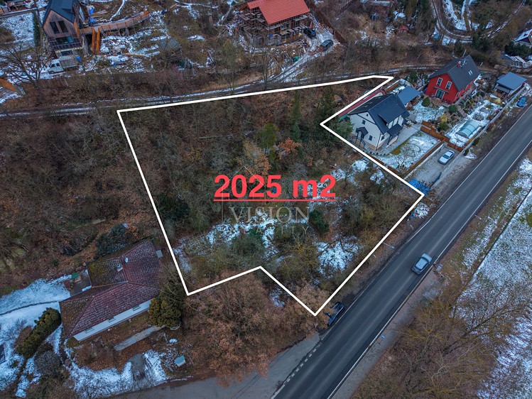 Prodej stavebního pozemku 2 025 m² - foto 1