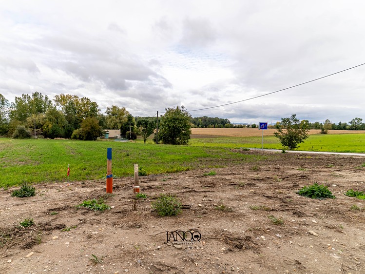 Prodej stavebního pozemku 1 628 m² - foto 6