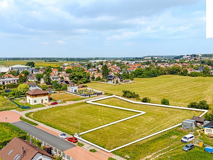 Prodej stavebního pozemku 2 396 m² - foto 3
