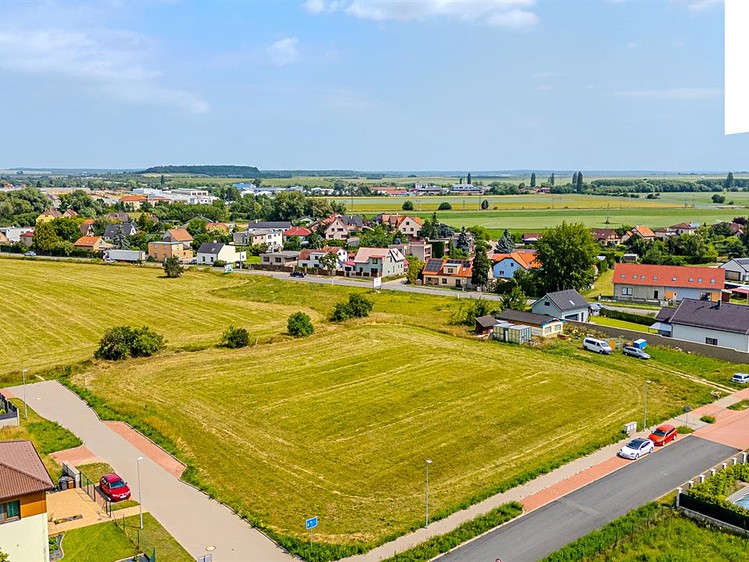Prodej stavebního pozemku 2 396 m² - foto 5