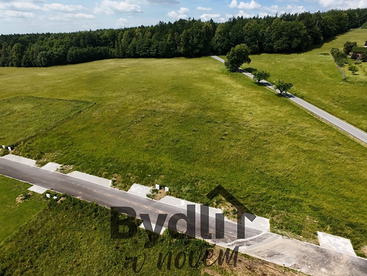 Prodej stavebního pozemku 1 012 m² - foto 3