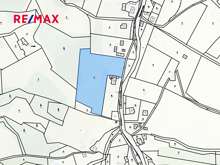 Prodej stavebního pozemku 1 033 m² - foto 4
