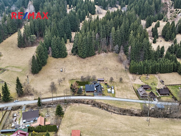 Prodej stavebního pozemku 1 033 m² - foto 8