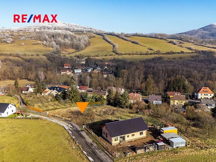 Prodej stavebního pozemku 2 413 m² - foto 3