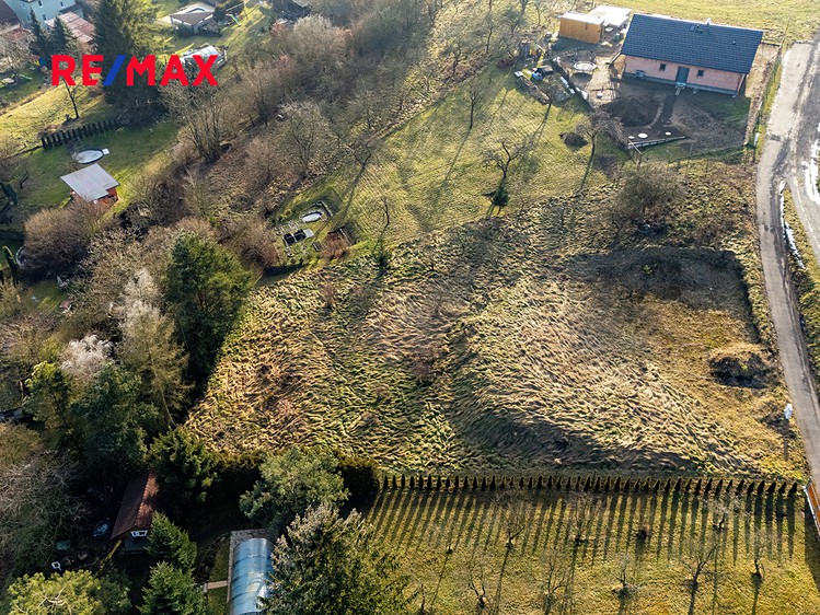 Prodej stavebního pozemku 2 413 m² - foto 8
