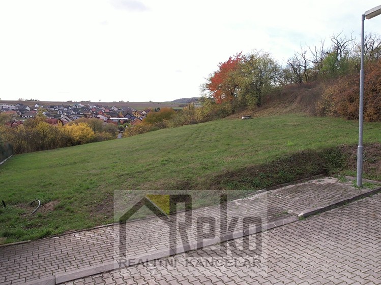 Prodej stavebního pozemku 1 689 m² - foto 2