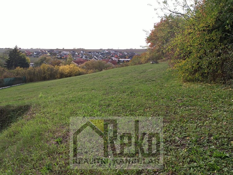 Prodej stavebního pozemku 1 689 m² - foto 6