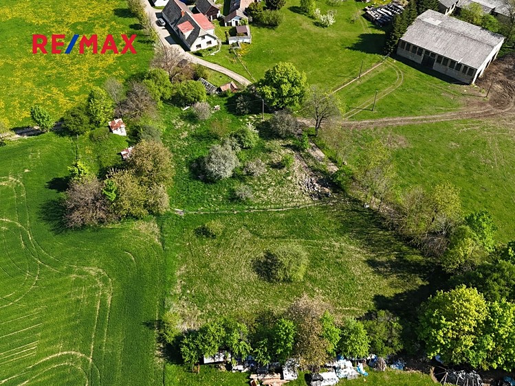 Prodej stavebního pozemku 1 098 m² - foto 4