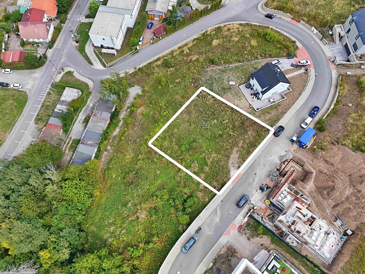 Prodej stavebního pozemku 810 m² - foto 3