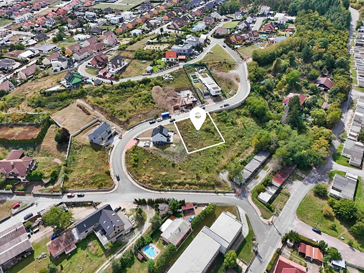 Prodej stavebního pozemku 810 m² - foto 7