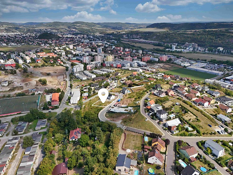 Prodej stavebního pozemku 810 m² - foto 6