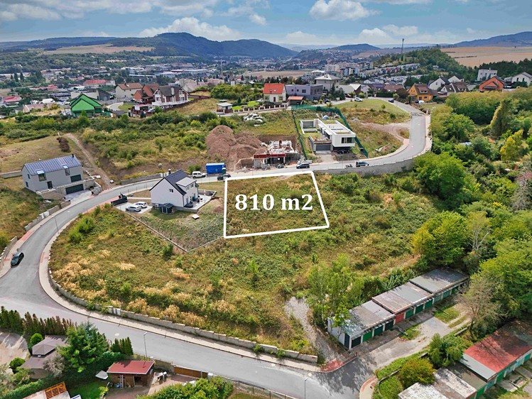 Prodej stavebního pozemku 810 m² - foto 5