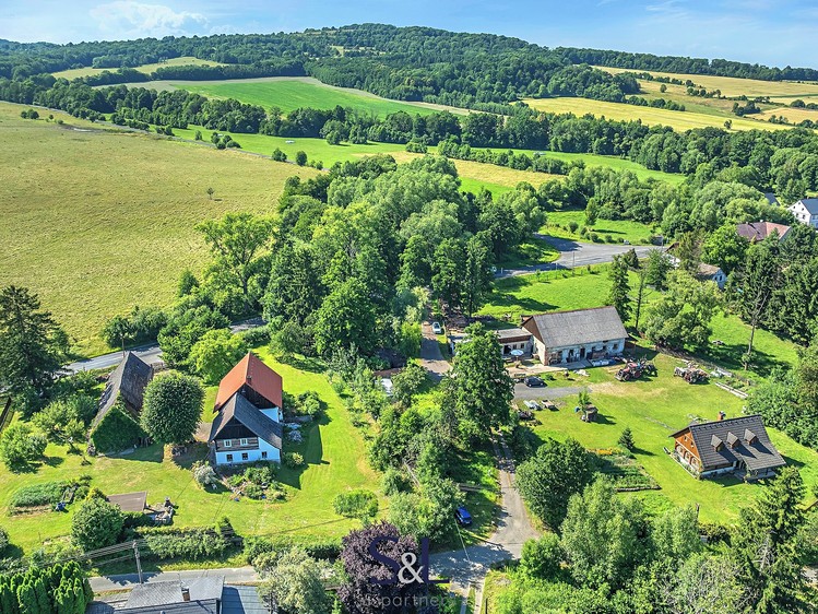 Prodej  stavebního pozemku 1 527 m² - foto 8
