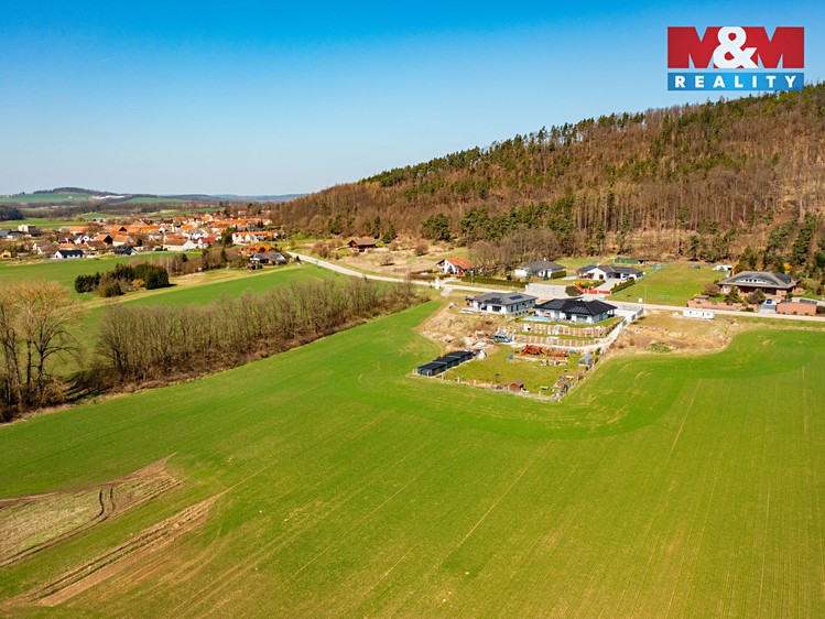Prodej stavebního pozemku 1 015 m² - foto 2