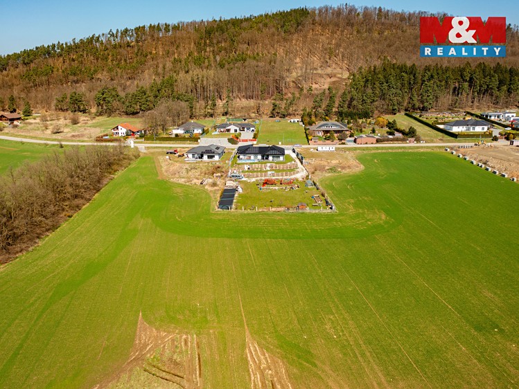 Prodej stavebního pozemku 2 579 m² - foto 5
