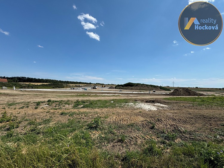 Prodej stavebního pozemku 903 m² - foto 6