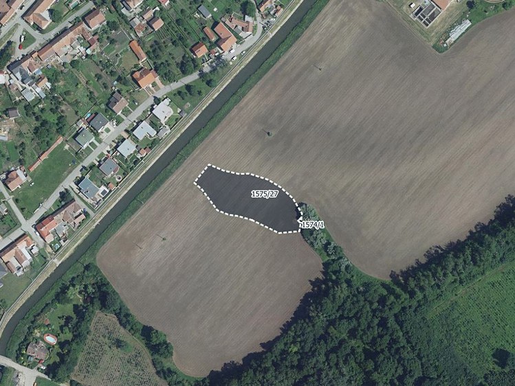 Prodej pole 7 918 m² - foto 1