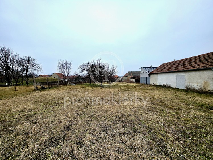 Prodej  stavebního pozemku 2 298 m² - foto 4