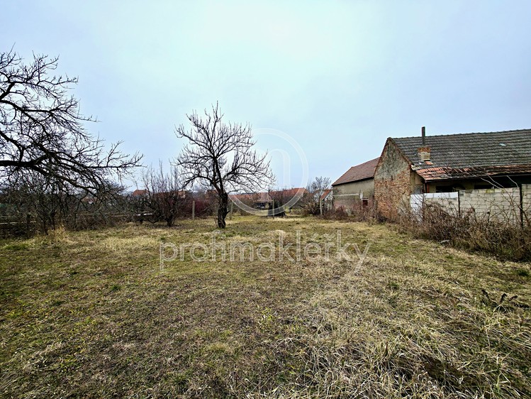 Prodej  stavebního pozemku 2 298 m² - foto 6
