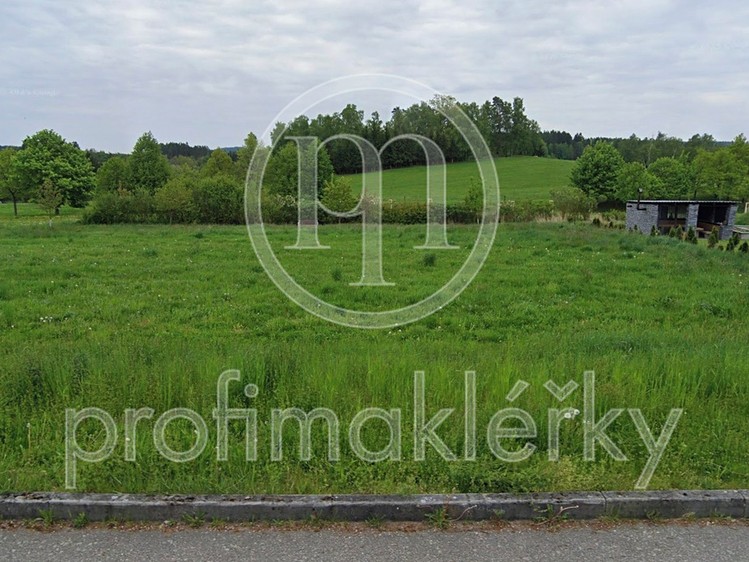 Prodej stavebního pozemku 1 067 m² - foto 1