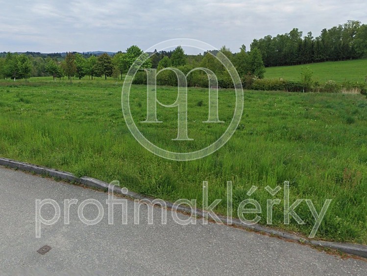 Prodej stavebního pozemku 1 067 m² - foto 2