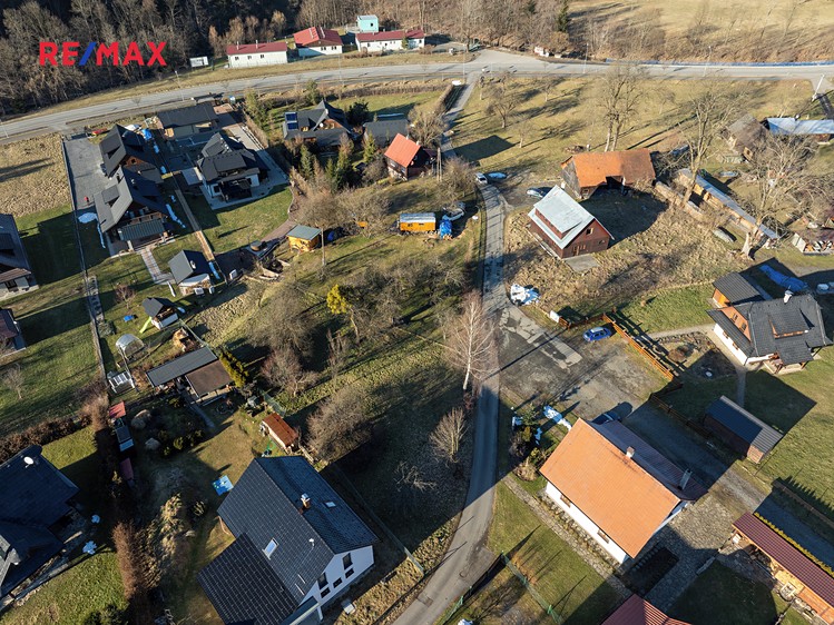 Prodej stavebního pozemku 1 000 m² - foto 4