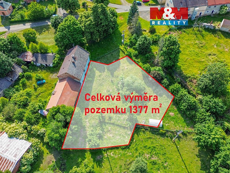 Prodej stavebního pozemku 1 377 m² - foto 1