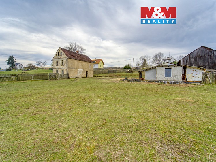 Prodej stavebního pozemku 2 461 m² - foto 1