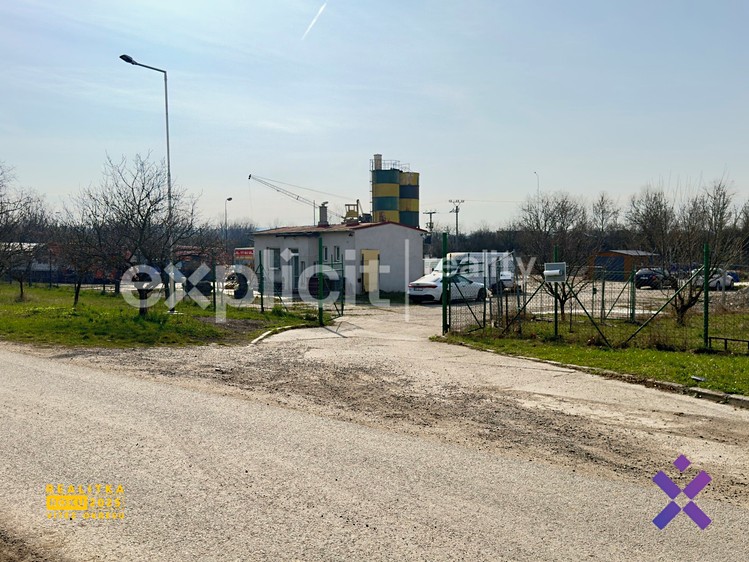 Pronájem komerčního pozemku 100 m² - foto 8