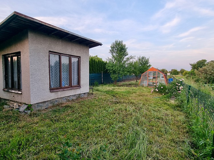 Pronájem zahrady 212 m² - foto 3