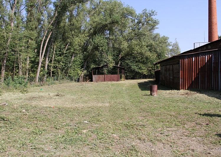 Pronájem komerčního pozemku 1 755 m² - foto 1