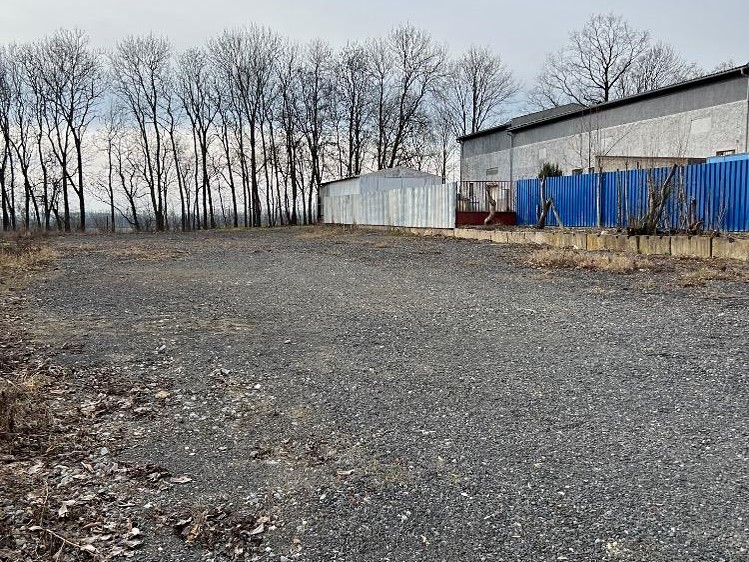 Pronájem  komerčního pozemku 1 100 m² - foto 3