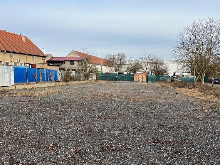 Pronájem  komerčního pozemku 1 100 m² - foto 5