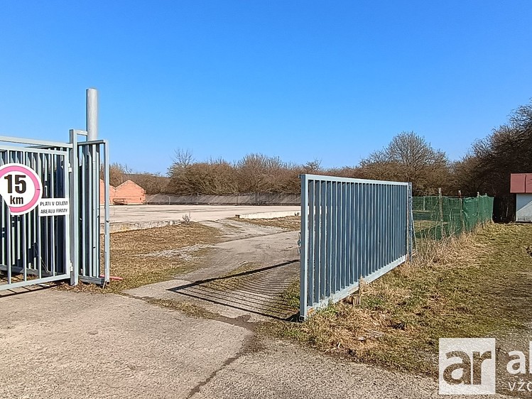 Pronájem komerčního pozemku 2 500 m² - foto 5