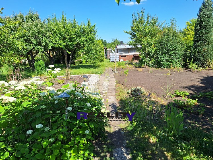 Pronájem zahrady 418 m² - foto 1