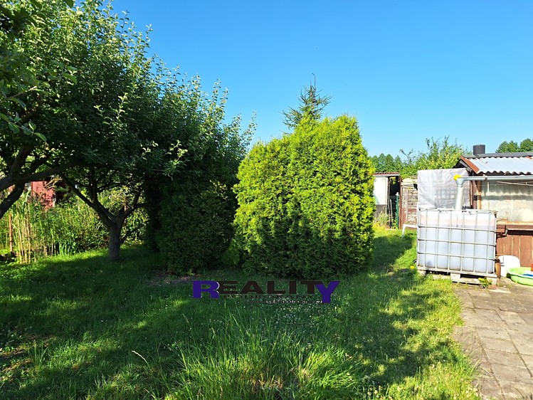Pronájem zahrady 418 m² - foto 3