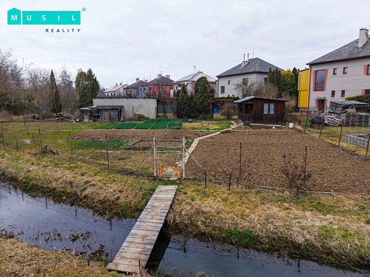 Pronájem zahrady 430 m² - foto 1