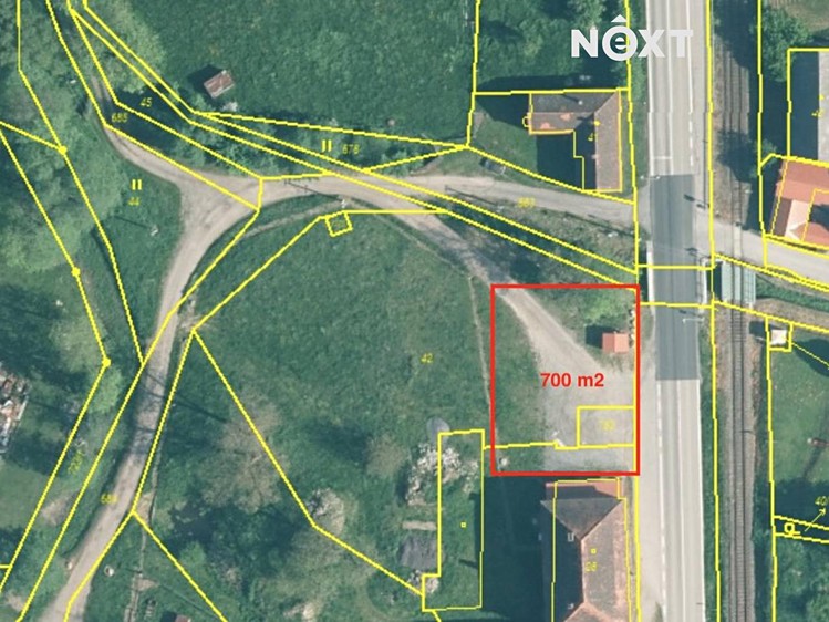 Pronájem komerčního pozemku 700 m² - foto 1