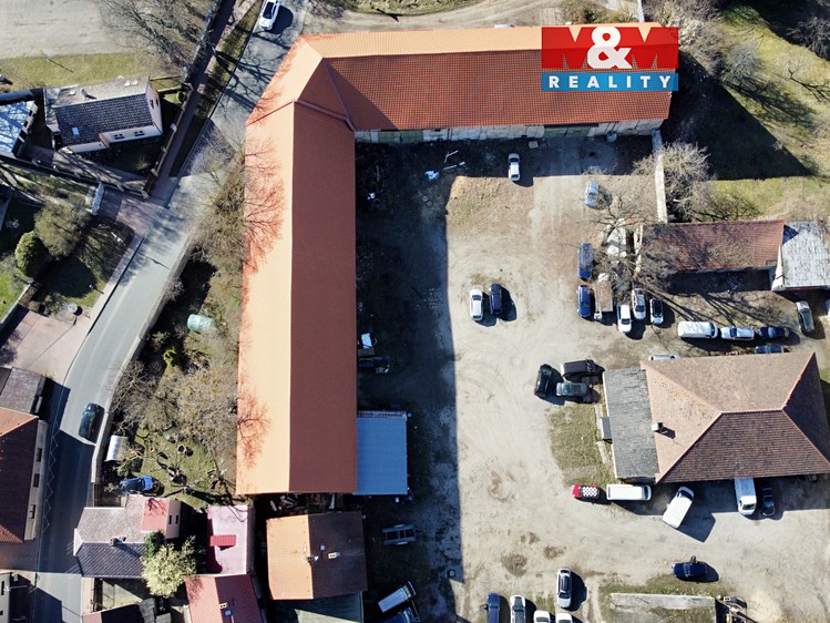 Pronájem pozemku 360 m² - foto 1
