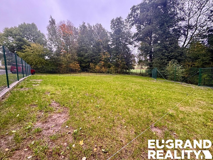 Pronájem zahrady 250 m² - foto 1