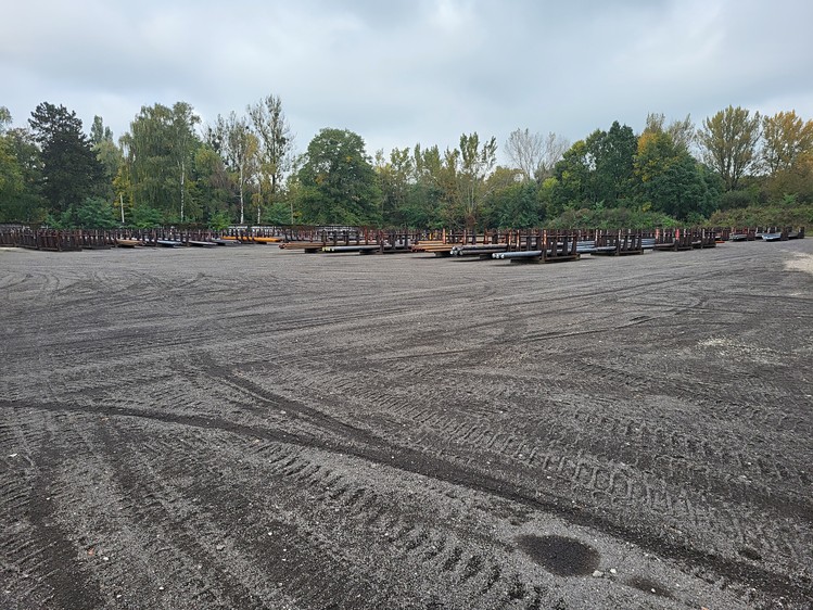 Pronájem komerčního pozemku 15 000 m² - foto 1
