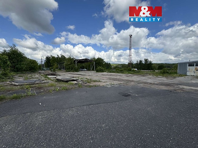 Pronájem pozemku 10 000 m² - foto 1