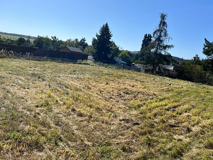 Pronájem zahrady 757 m² - foto 1