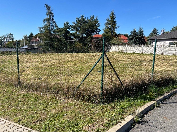 Pronájem zahrady 757 m² - foto 4
